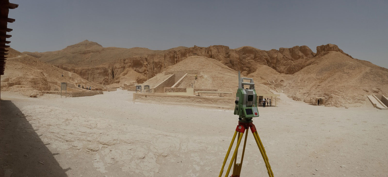 Positionnement de détail avec station total robotisée - Vallée des Rois - Égypte